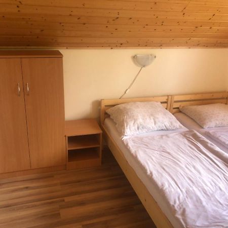 Zalakarosi Egerfa Nyaralohaz Foeldszinti Es Emeleti Apartman Dış mekan fotoğraf