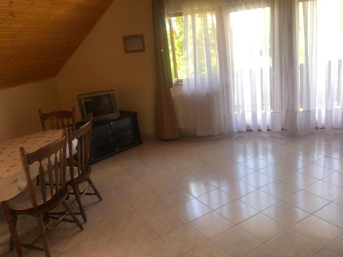 Zalakarosi Egerfa Nyaralohaz Foeldszinti Es Emeleti Apartman Dış mekan fotoğraf