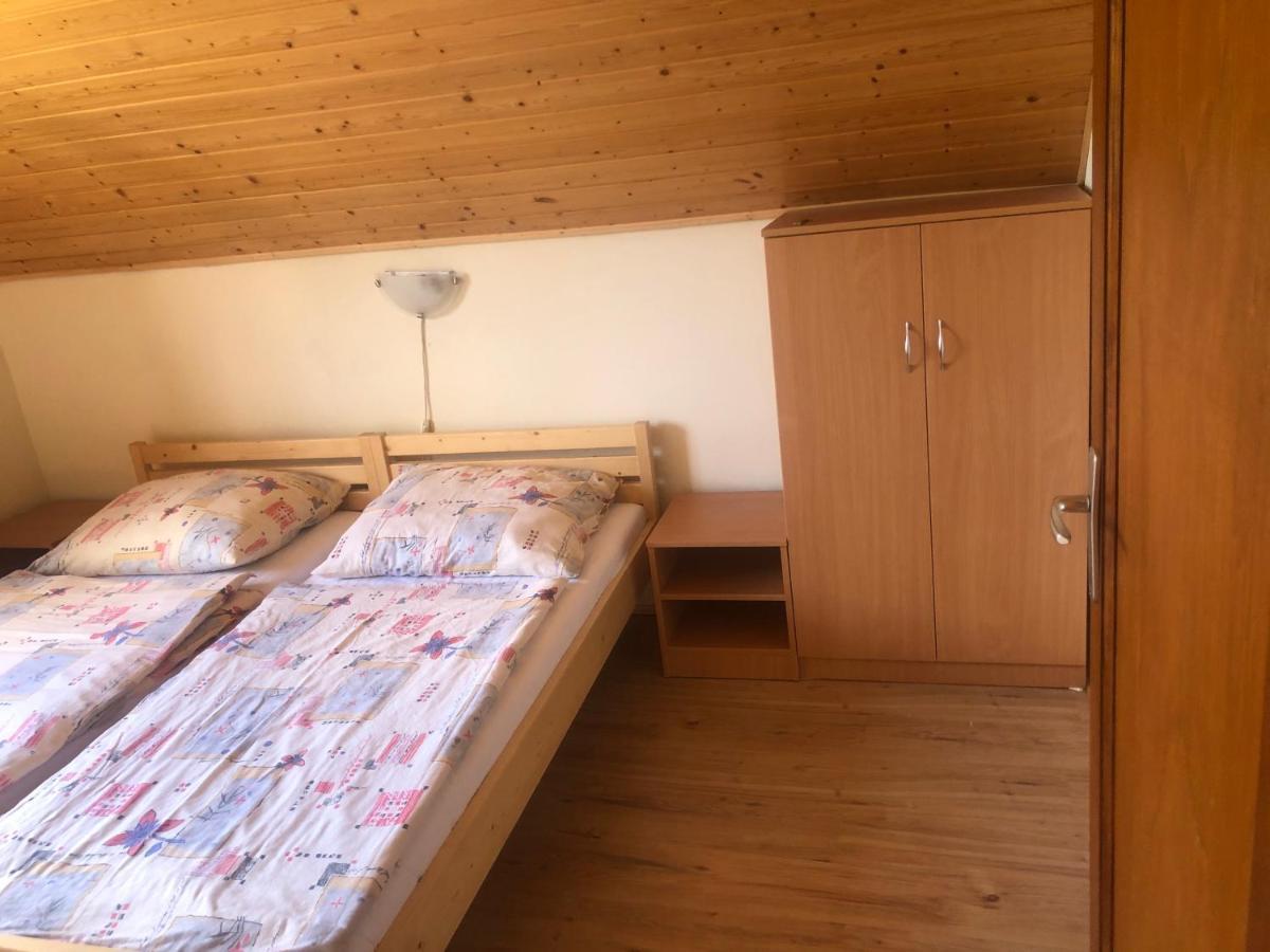 Zalakarosi Egerfa Nyaralohaz Foeldszinti Es Emeleti Apartman Dış mekan fotoğraf