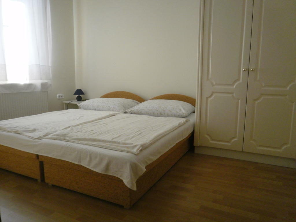 Zalakarosi Egerfa Nyaralohaz Foeldszinti Es Emeleti Apartman Dış mekan fotoğraf